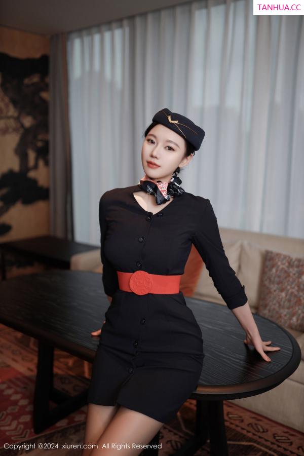 安然Maleah  [XiuRen]高清写真图 2024.07.30 No.8942 安然anran 黑丝美腿第5张图片